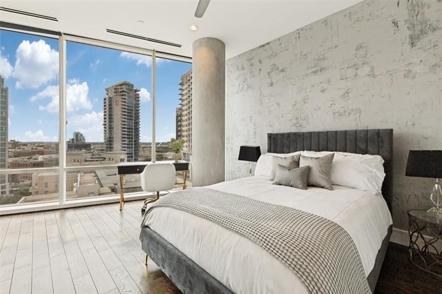 2408 Victory Park Lane - Photo 4