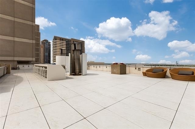 2408 Victory Park Lane - Photo 23