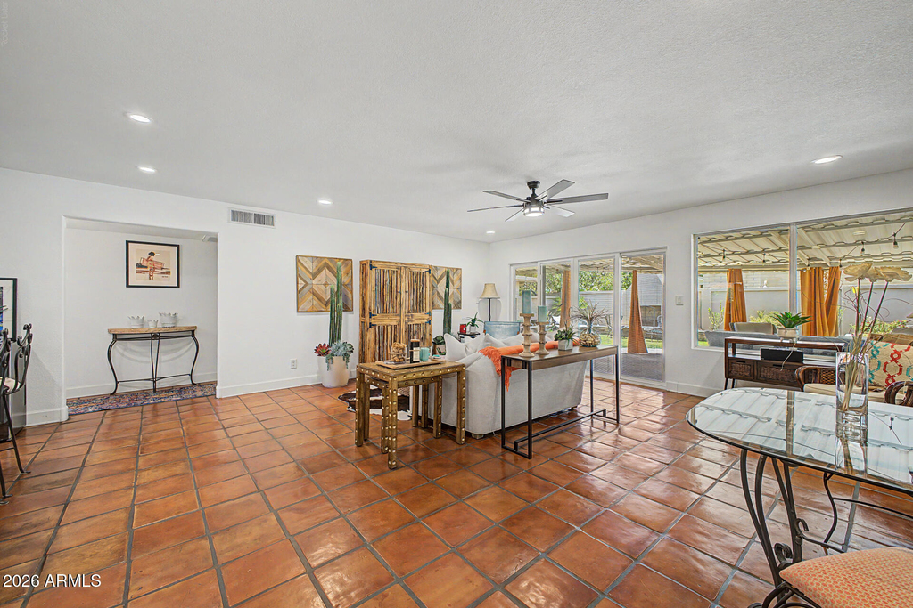4718 N 77th Place - Photo 6