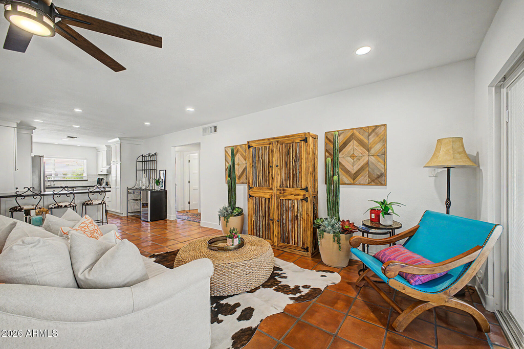4718 N 77th Place - Photo 3