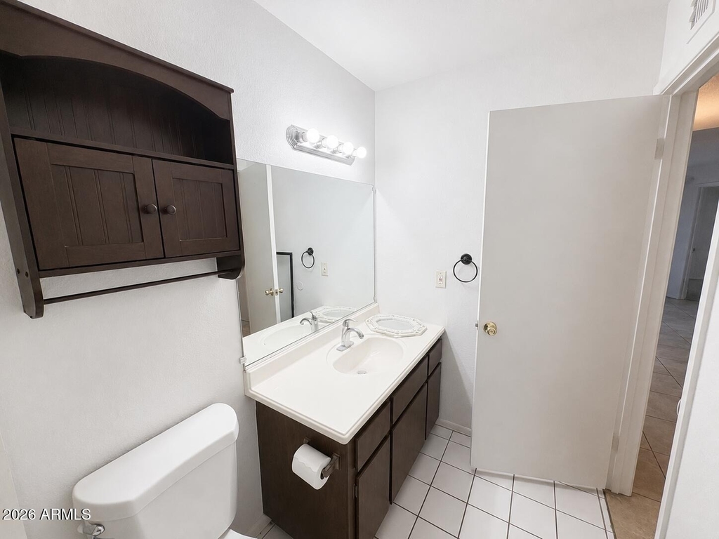 2931 E Beck Lane - Photo 12