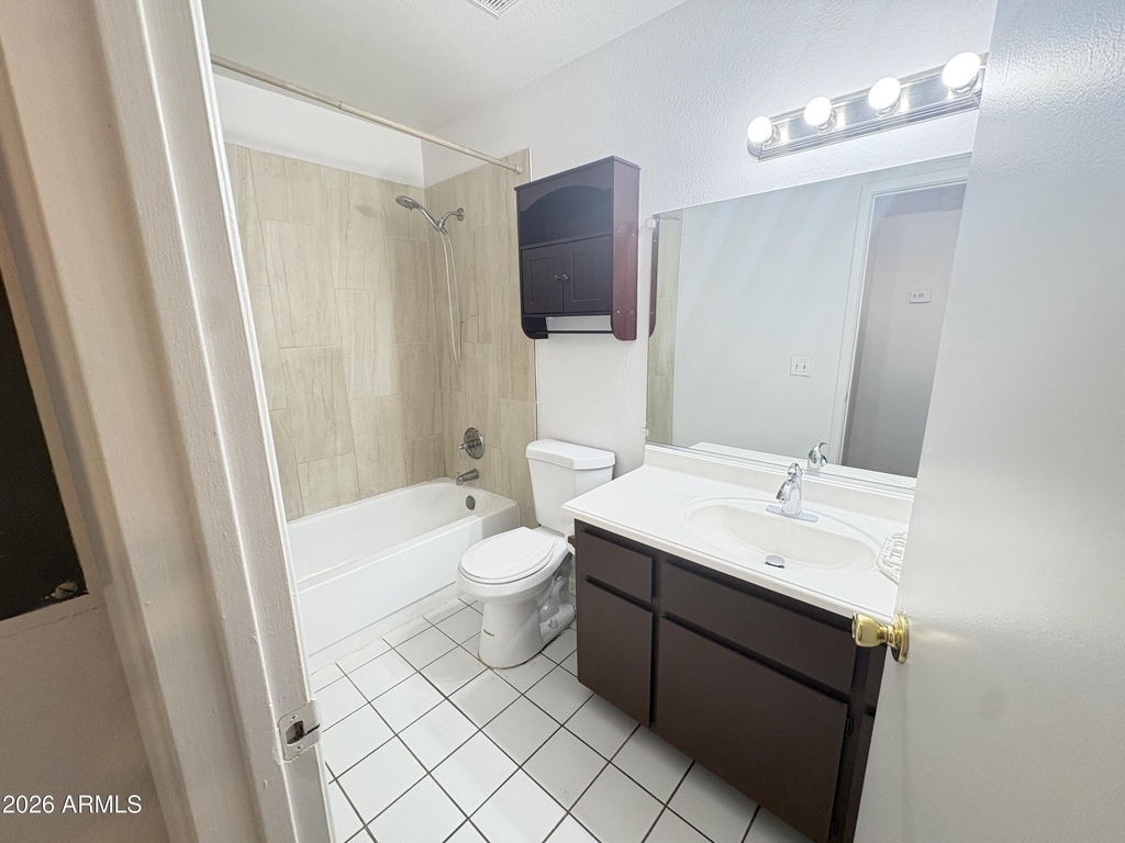2931 E Beck Lane - Photo 8