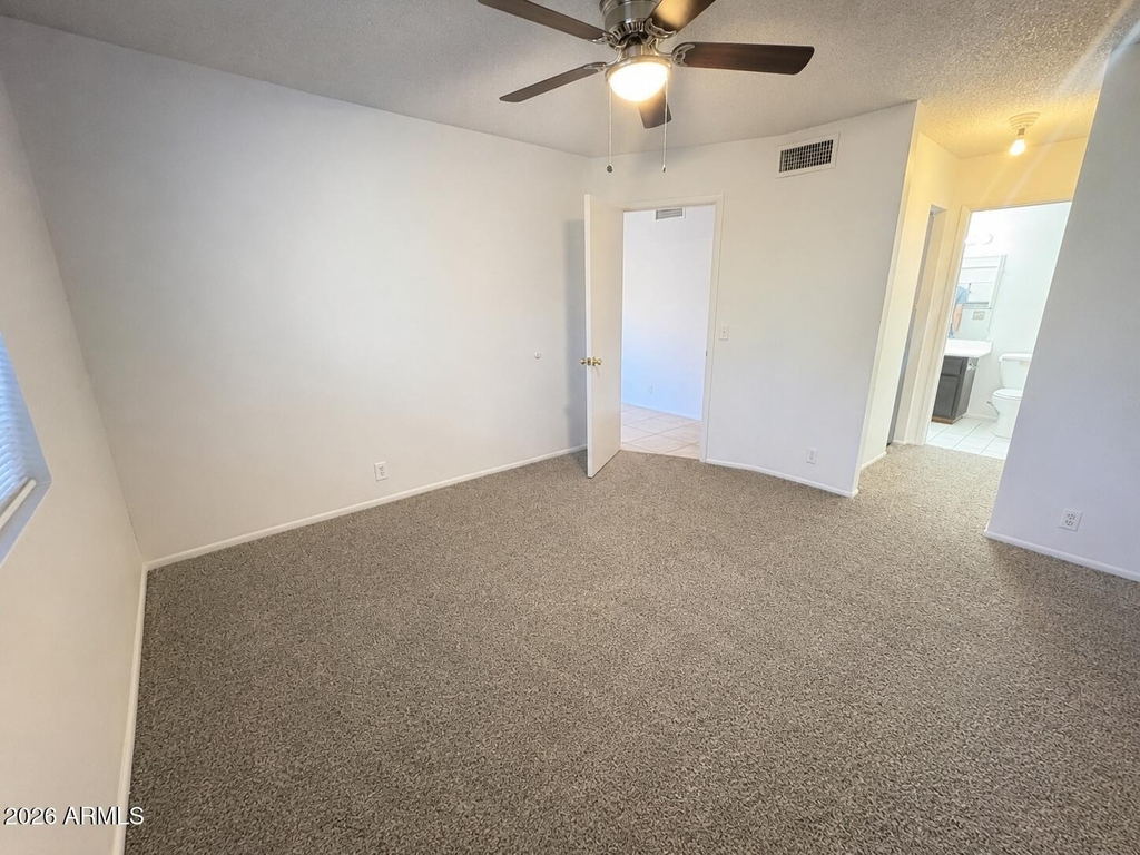 2931 E Beck Lane - Photo 4