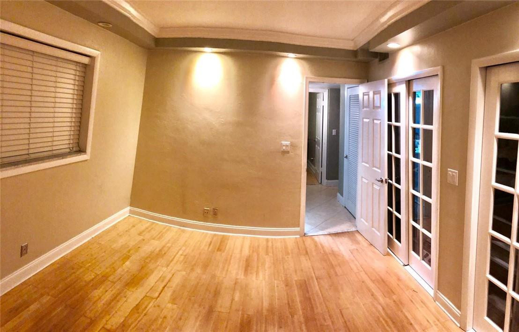 901 Ne 3rd Street - Photo 1