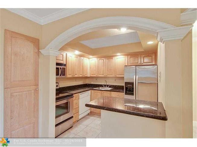 901 Ne 3rd Street - Photo 0