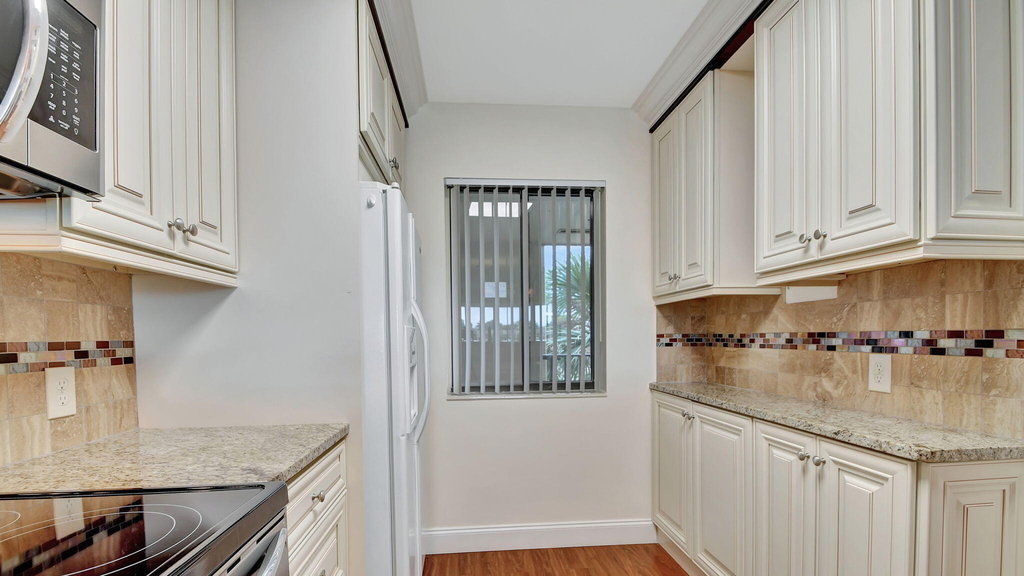 4539 Luxemburg Court - Photo 4