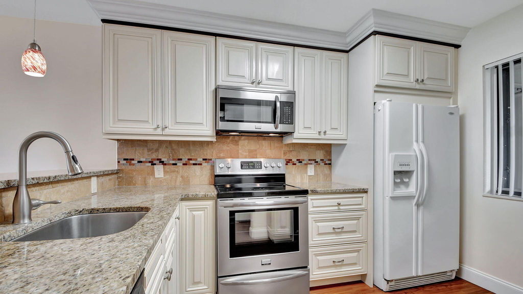 4539 Luxemburg Court - Photo 2