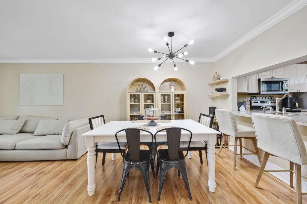 2700 Fiore Way - Photo 5