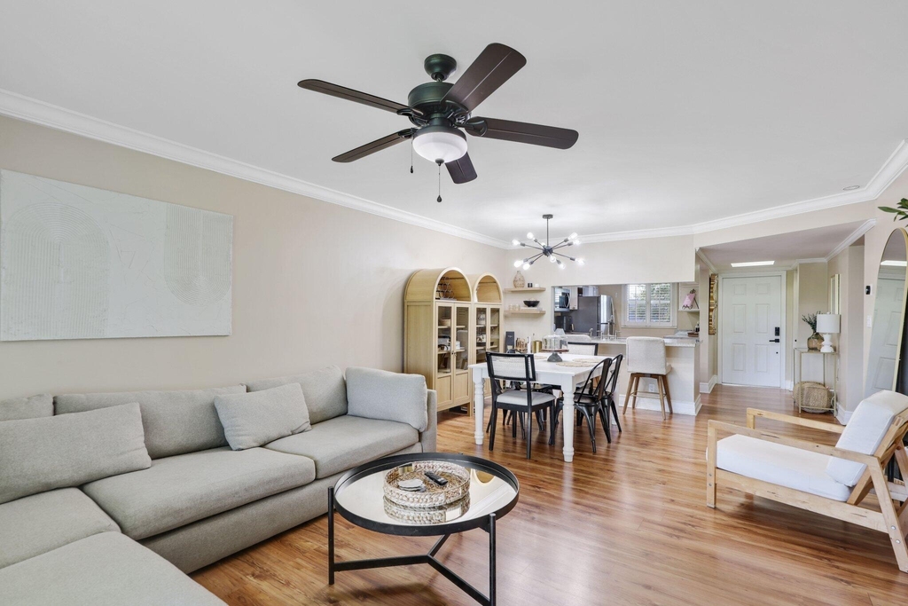 2700 Fiore Way - Photo 3
