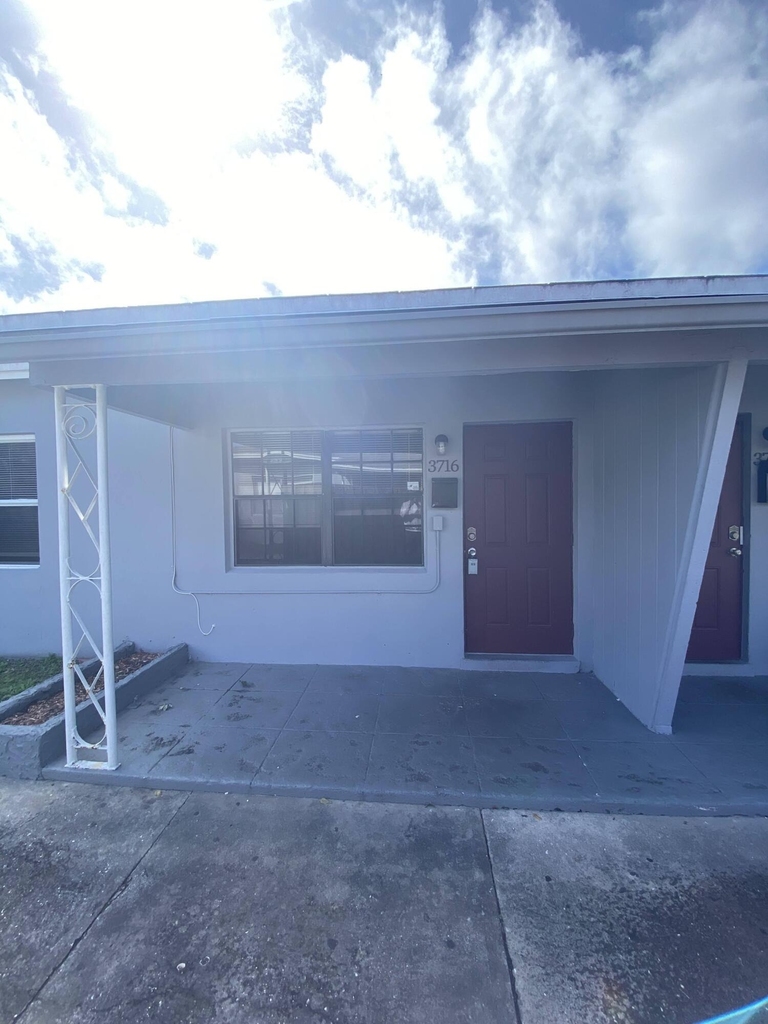 3716 Henry Avenue - Photo 1