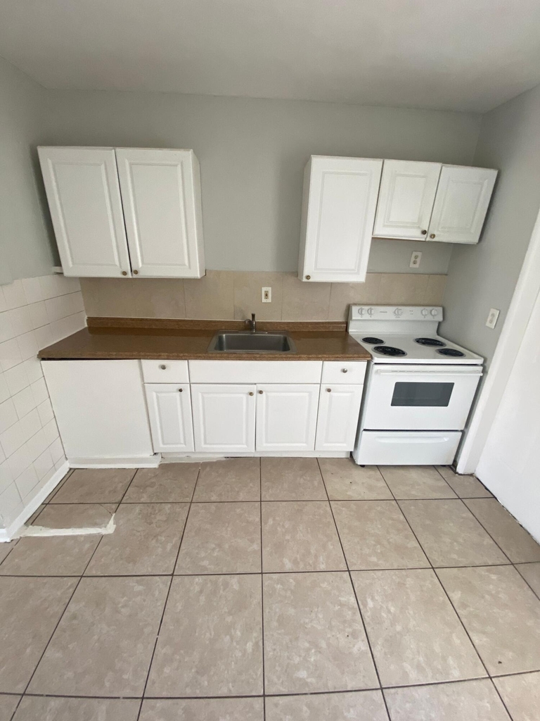 3716 Henry Avenue - Photo 3