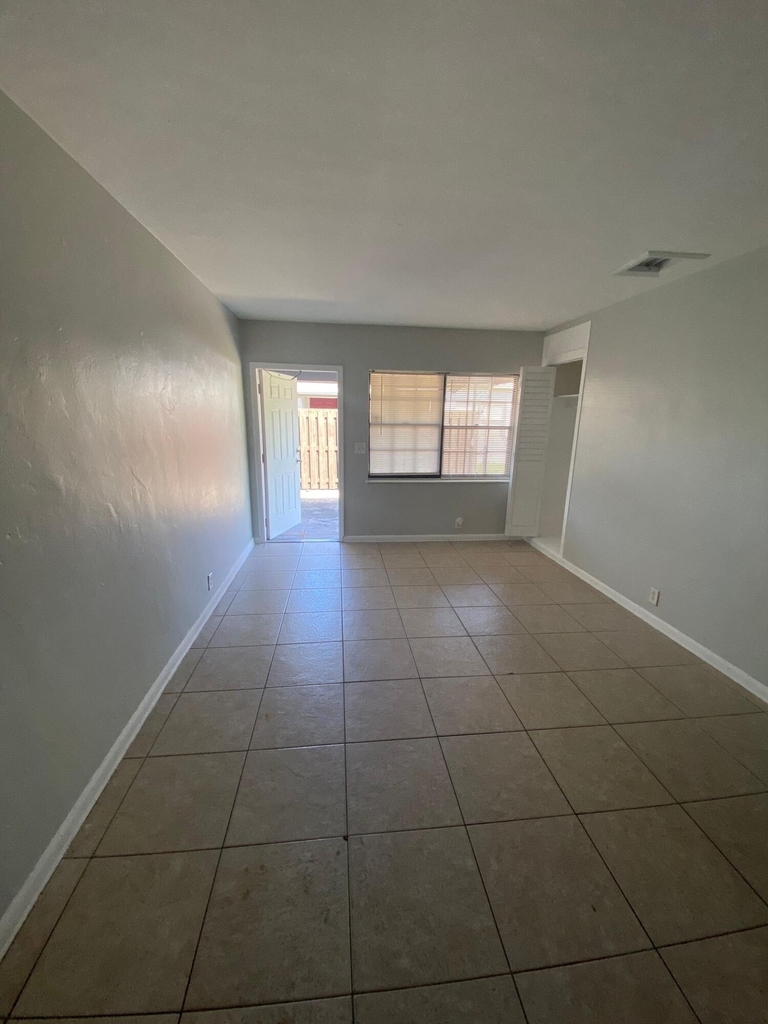3716 Henry Avenue - Photo 5