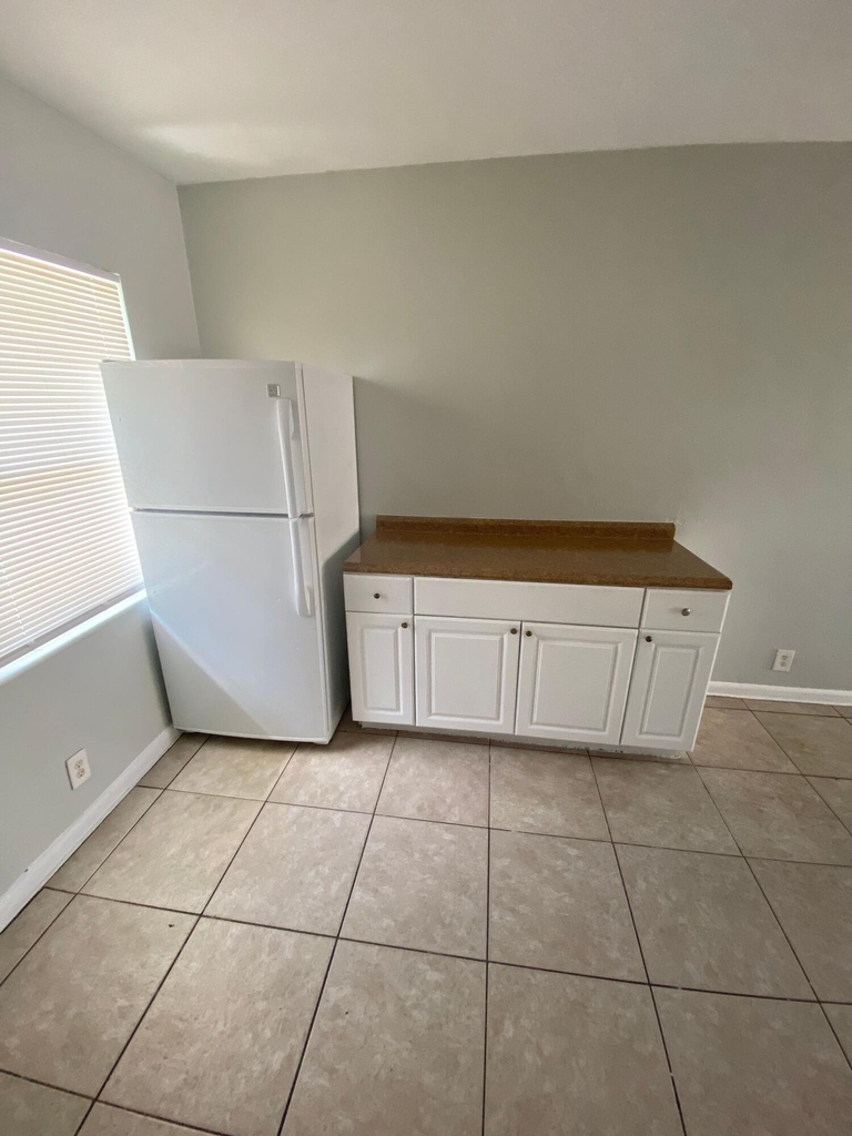 3716 Henry Avenue - Photo 4