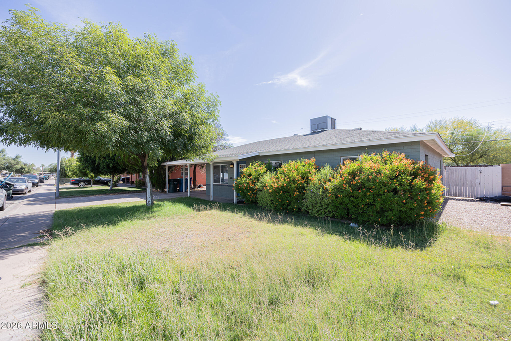 6521 N 19th Drive - Photo 2