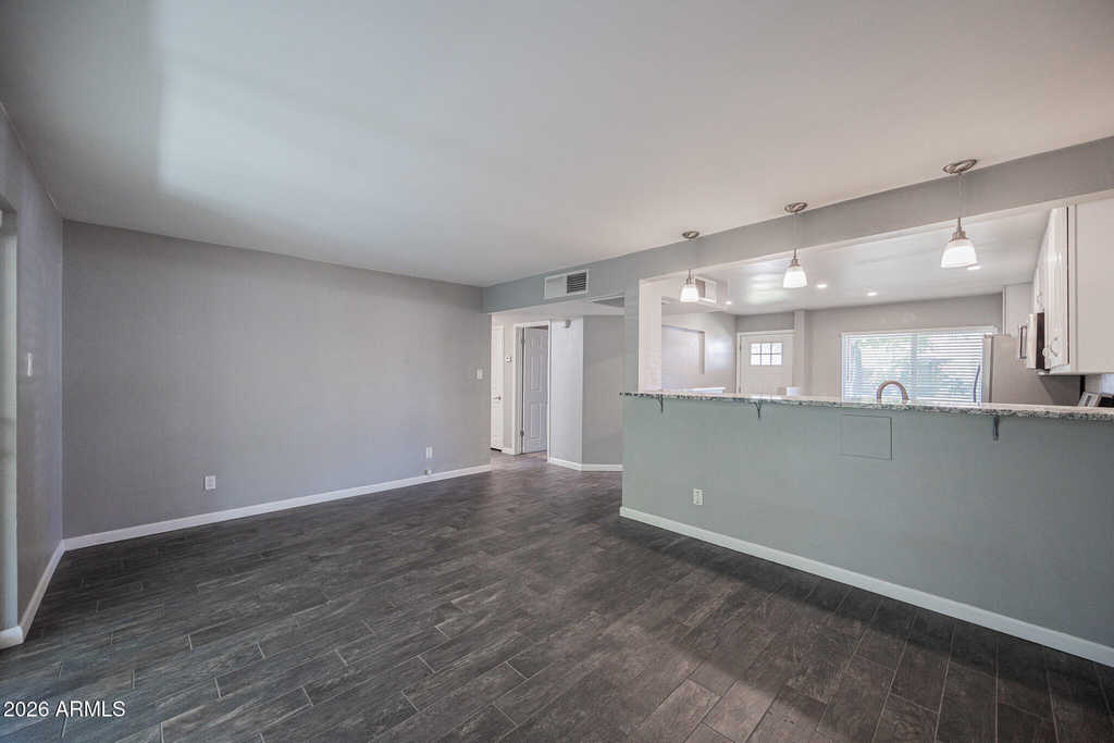 6521 N 19th Drive - Photo 3