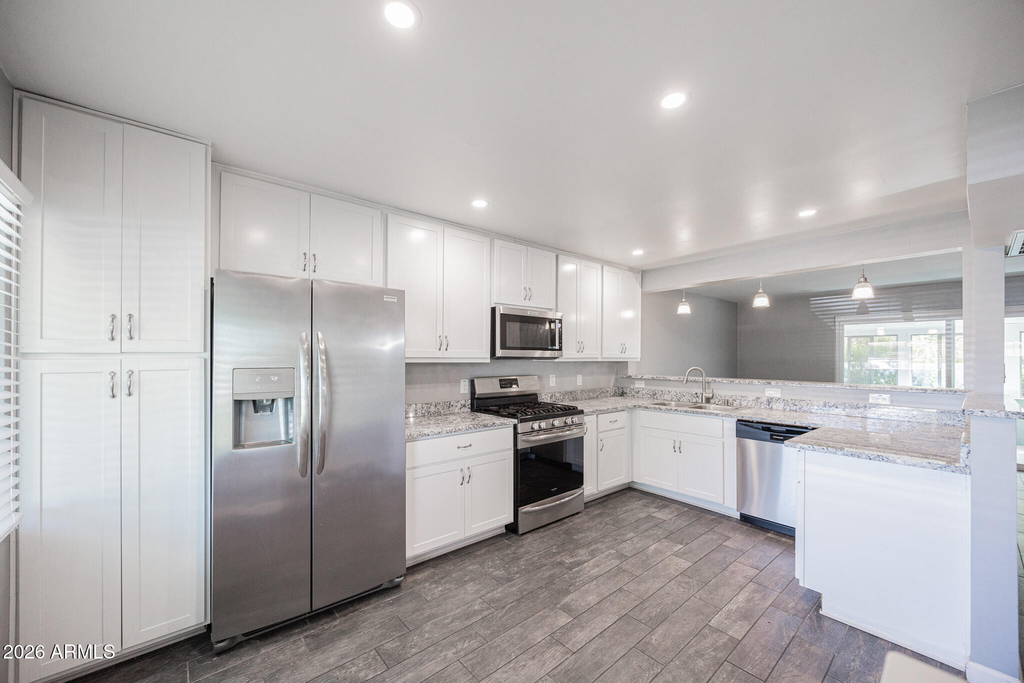 6521 N 19th Drive - Photo 9