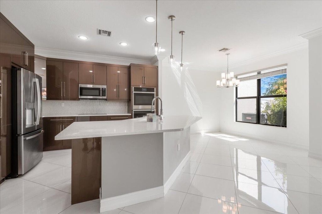 10098 Akenside Drive - Photo 3