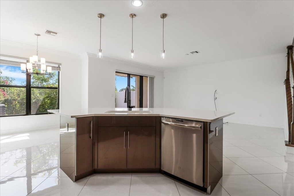 10098 Akenside Drive - Photo 5