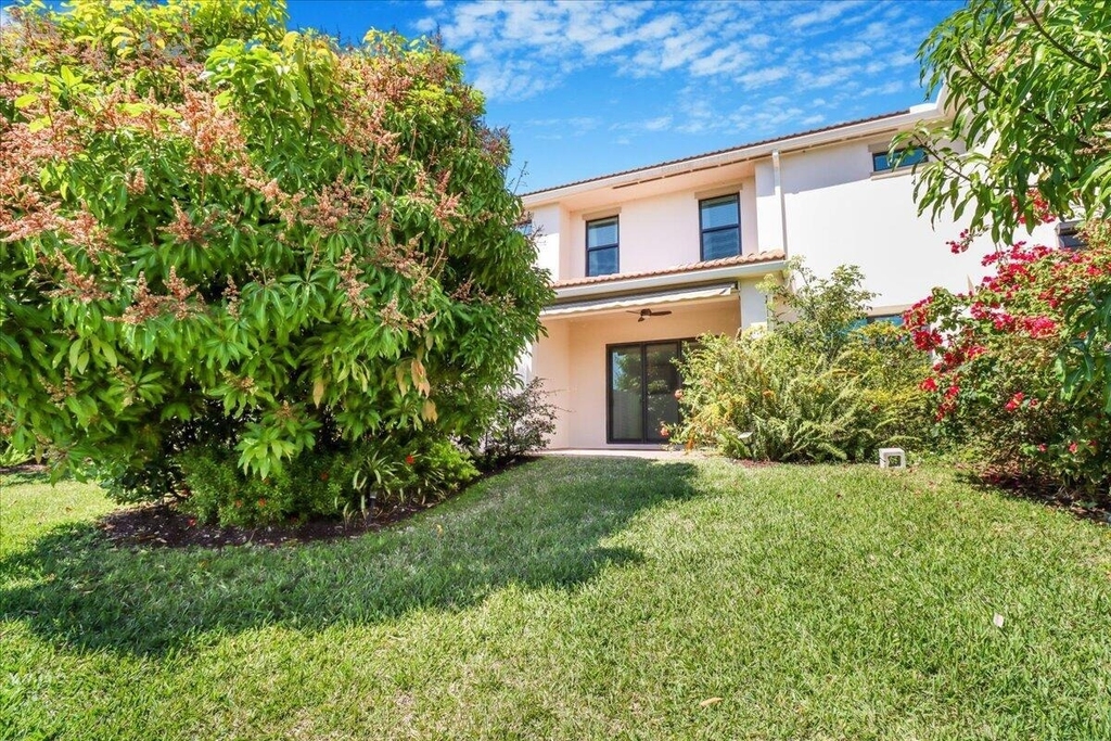 10098 Akenside Drive - Photo 17