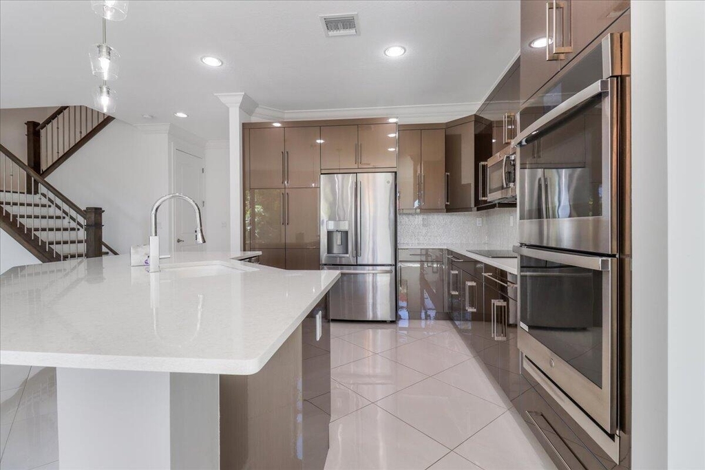 10098 Akenside Drive - Photo 6