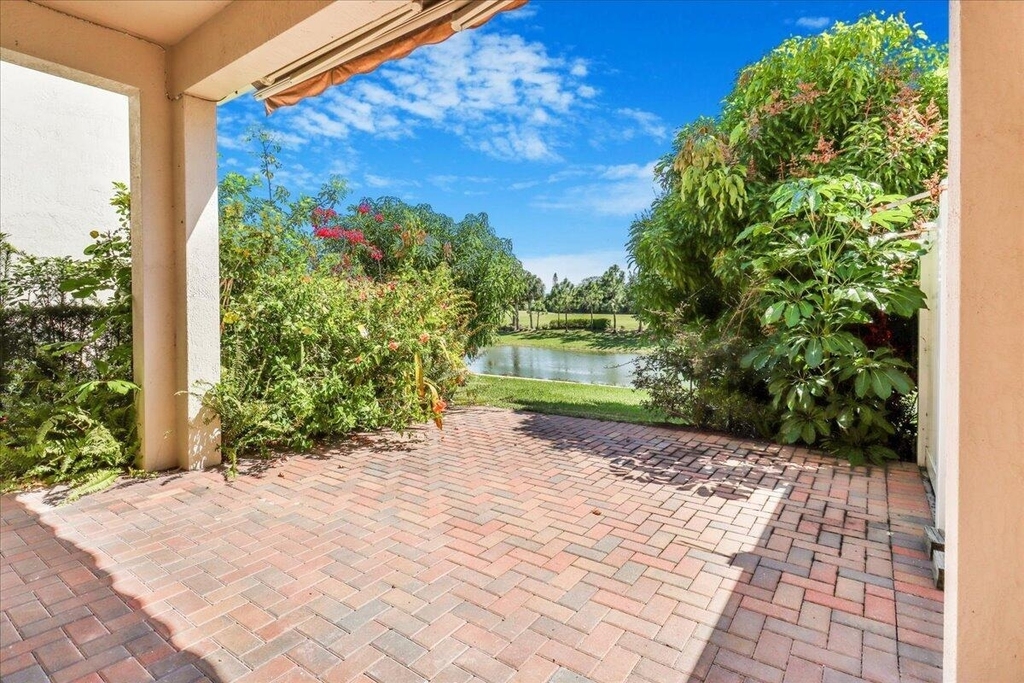 10098 Akenside Drive - Photo 15