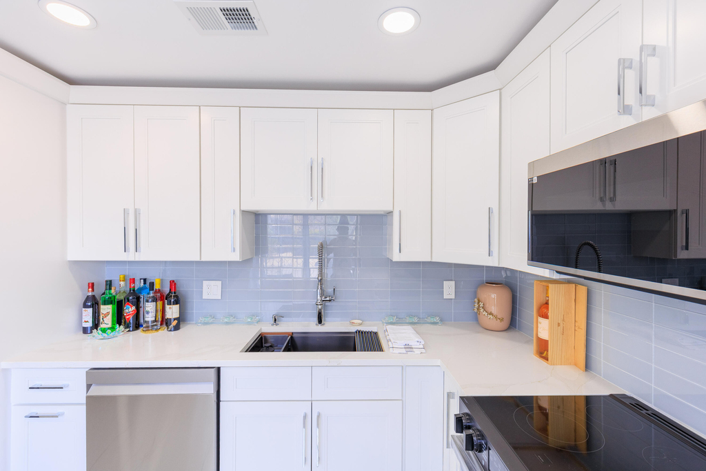 5241 Jog Lane - Photo 2