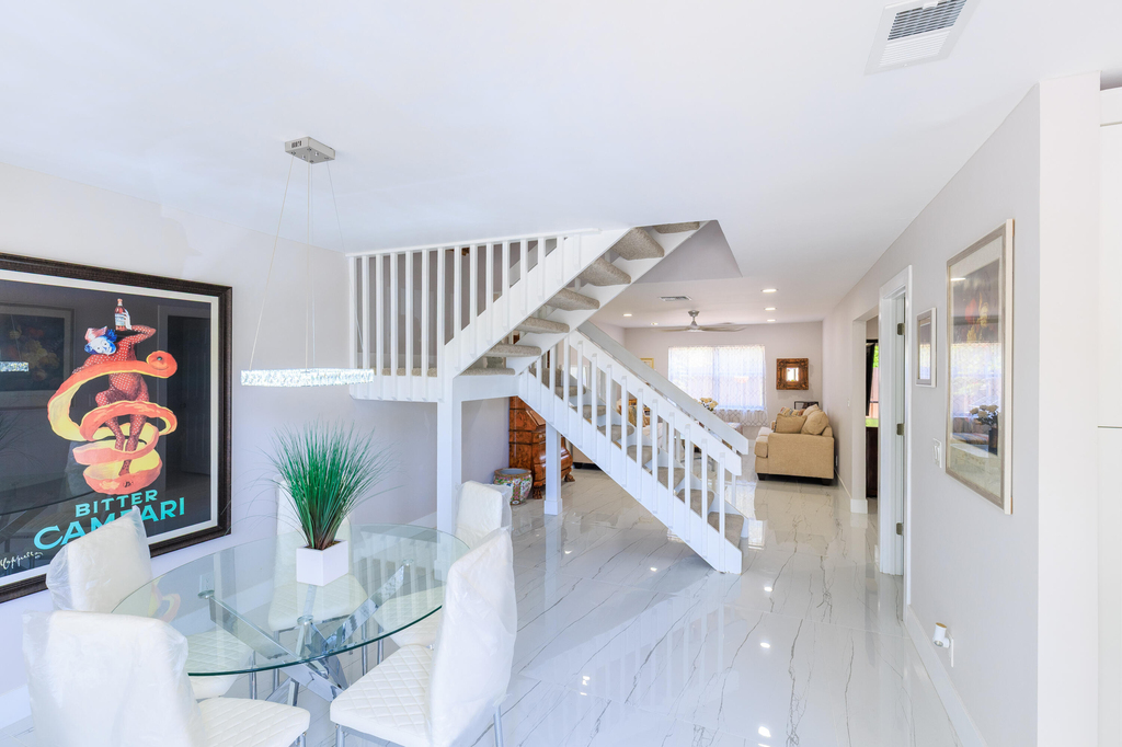5241 Jog Lane - Photo 4