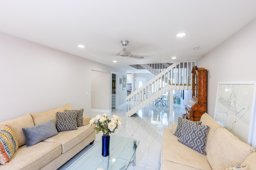 5241 Jog Lane - Photo 6