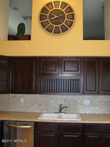 330 S Farmer Avenue - Photo 5