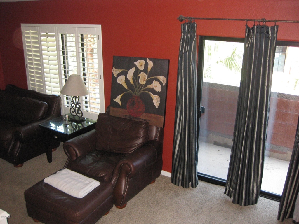 330 S Farmer Avenue - Photo 9