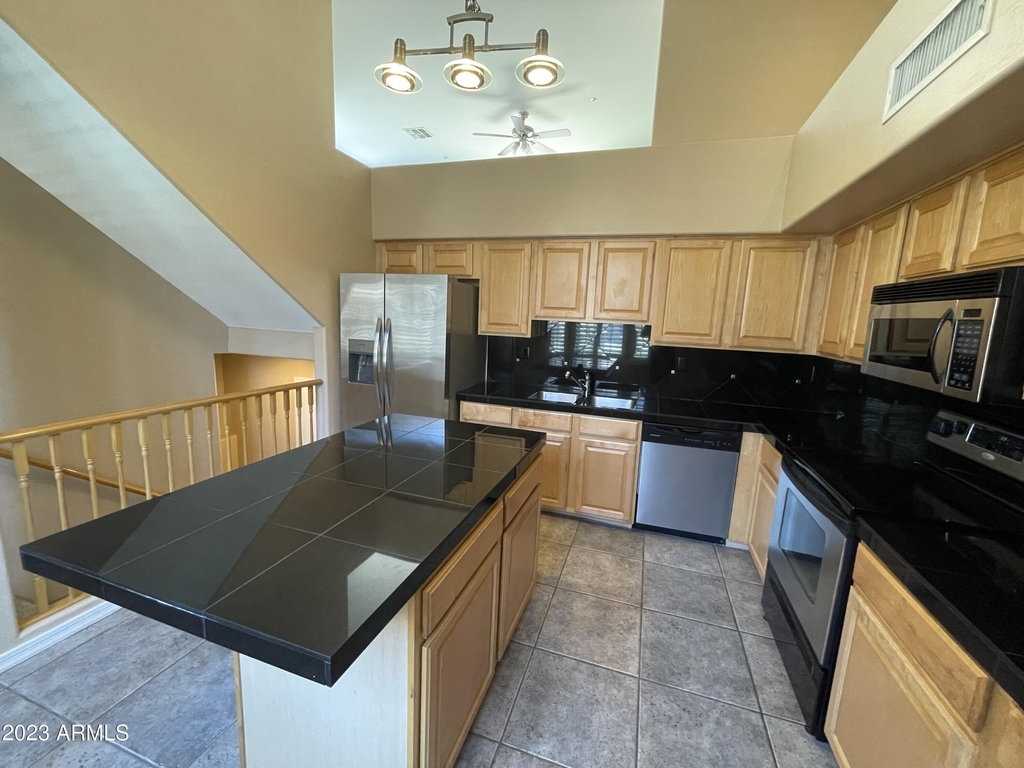 750 S Beck Avenue - Photo 1