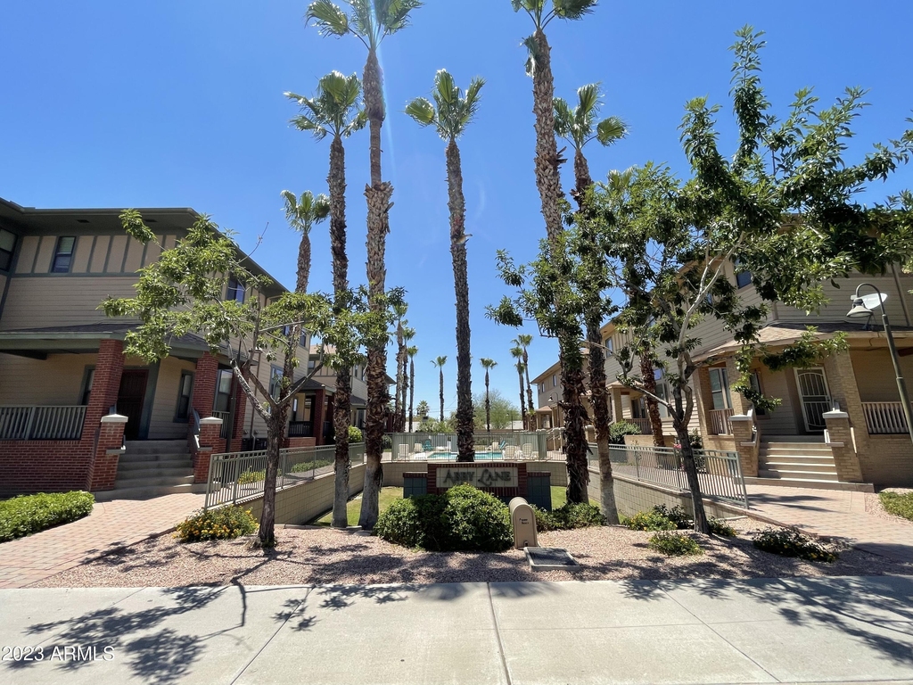 750 S Beck Avenue - Photo 22