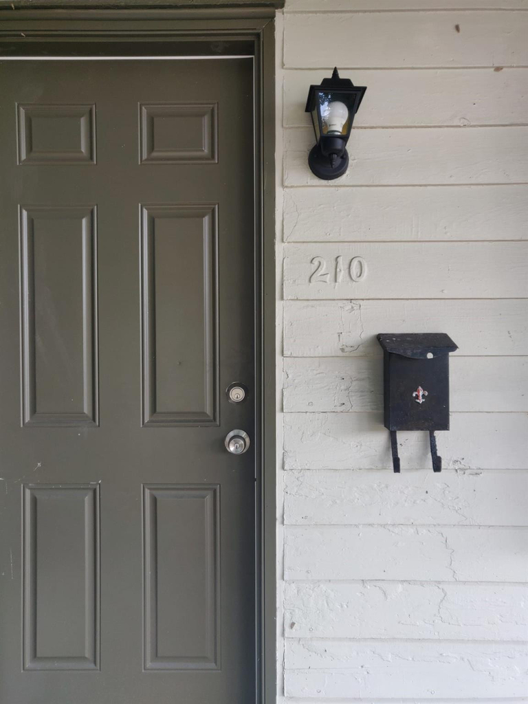 210 Sw 7th Street - Photo 12