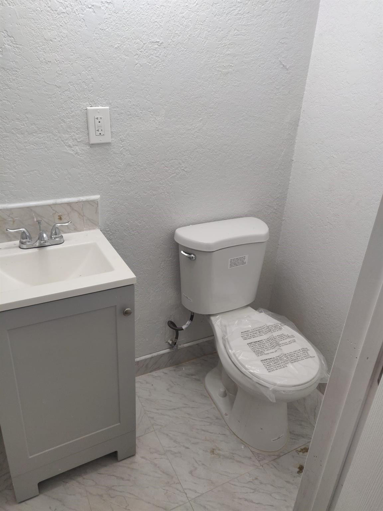 210 Sw 7th Street - Photo 4