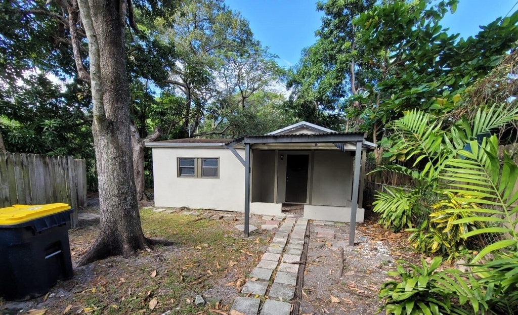210 Sw 7th Street - Photo 14