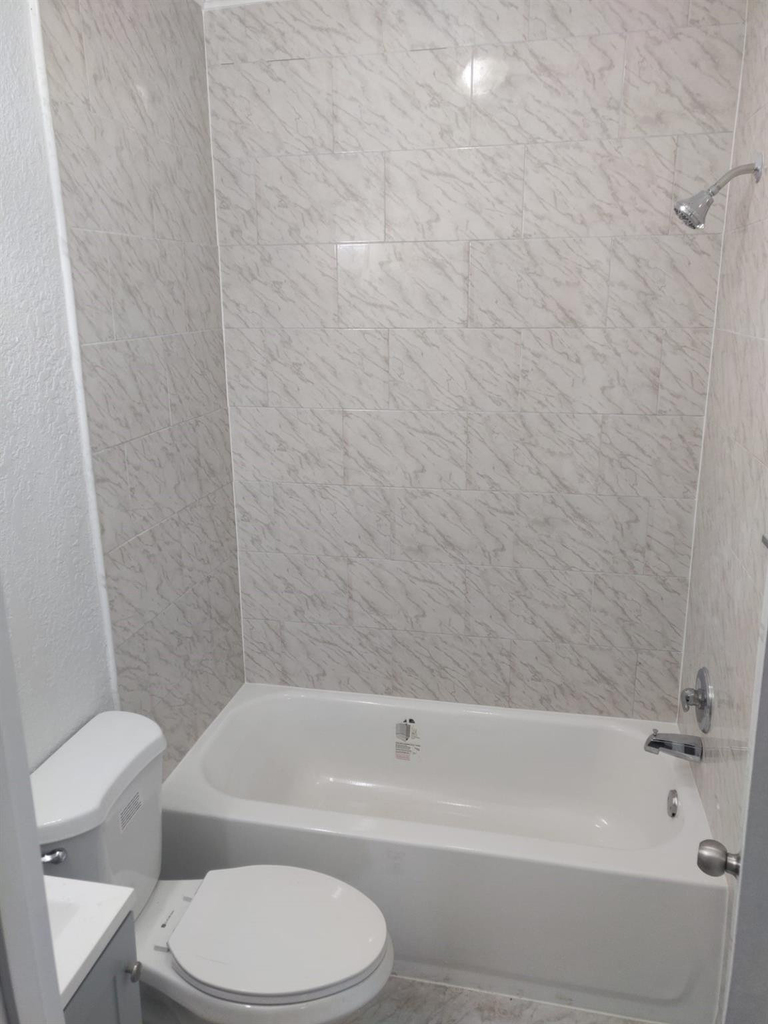 210 Sw 7th Street - Photo 6