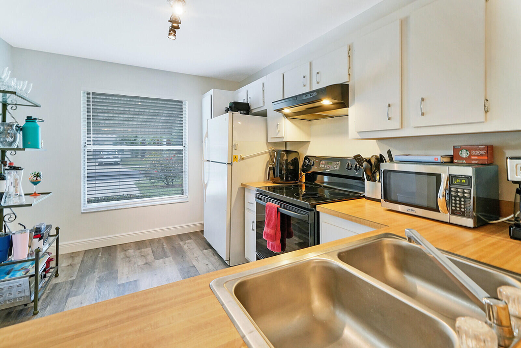 113 Pinewood Court - Photo 14