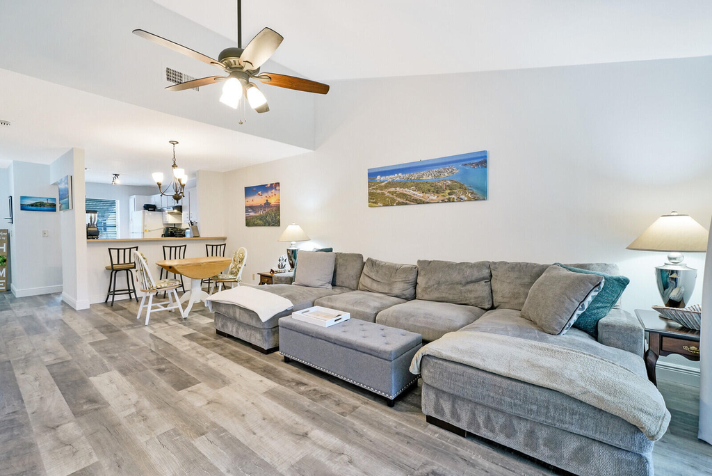 113 Pinewood Court - Photo 3