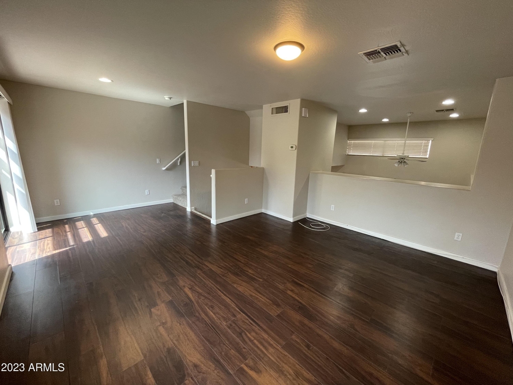 330 S Farmer Avenue - Photo 7