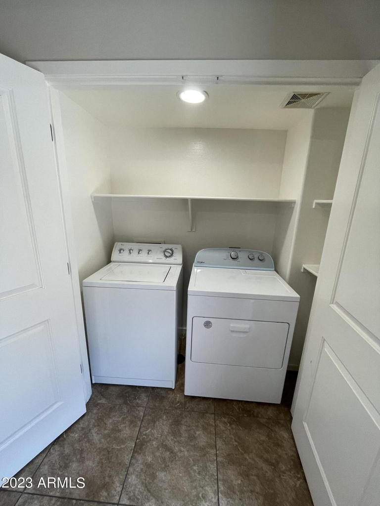 330 S Farmer Avenue - Photo 36