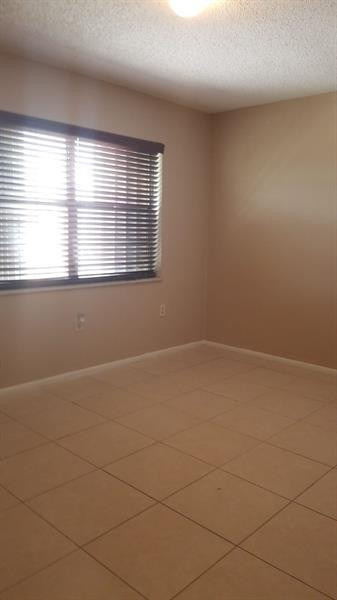 4324 Nw 9th Avenue - Photo 16