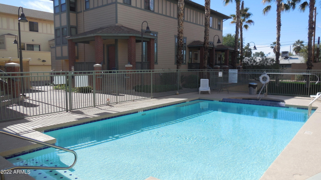 746 S Beck Avenue - Photo 22