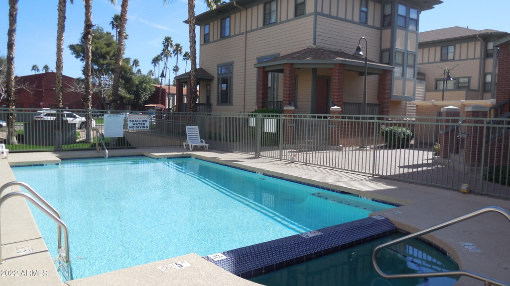 746 S Beck Avenue - Photo 23