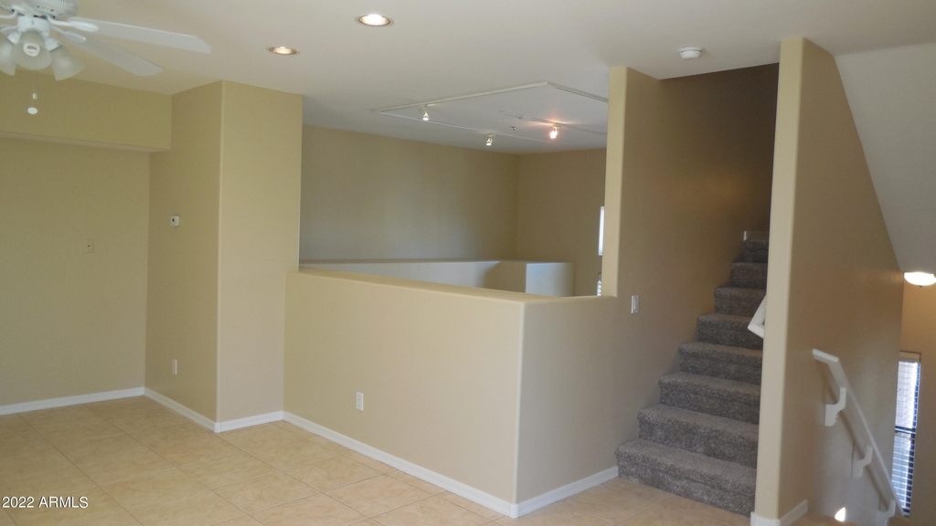 746 S Beck Avenue - Photo 9