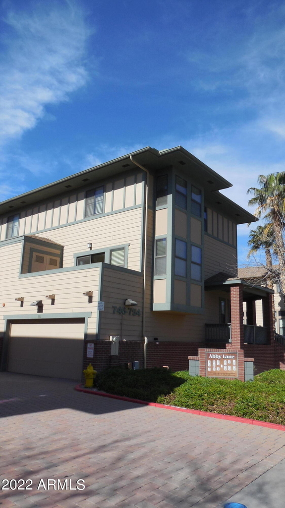 746 S Beck Avenue - Photo 24