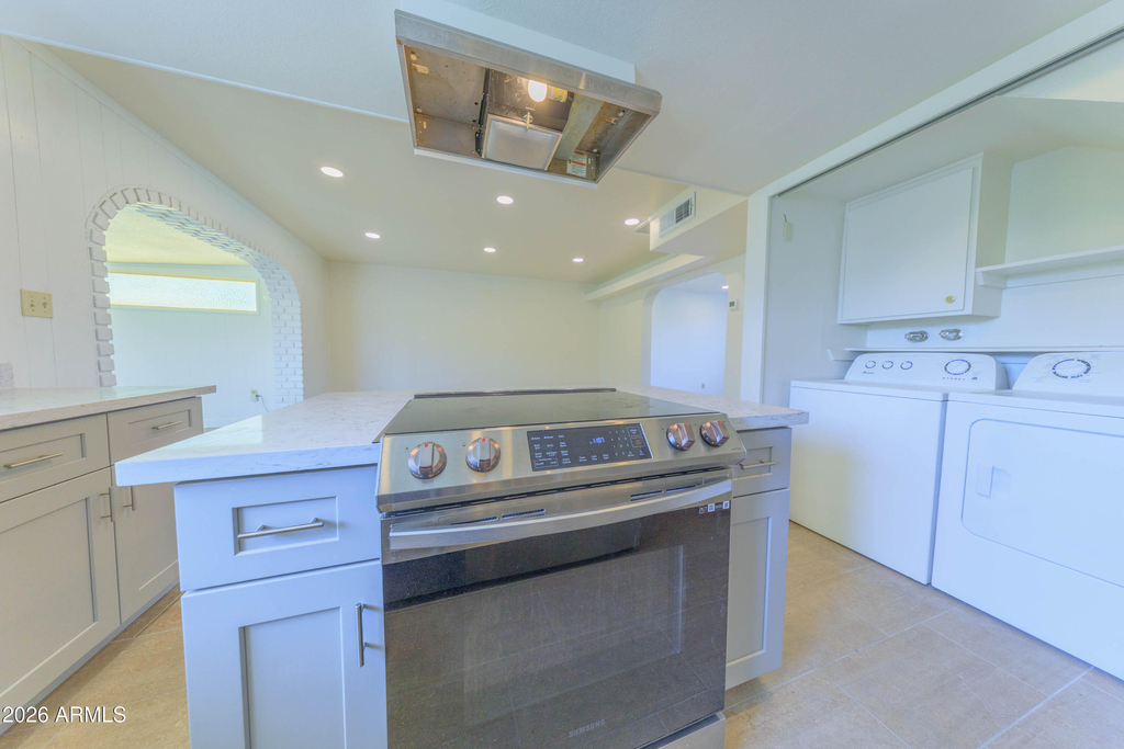 4558 N 15th Avenue - Photo 19