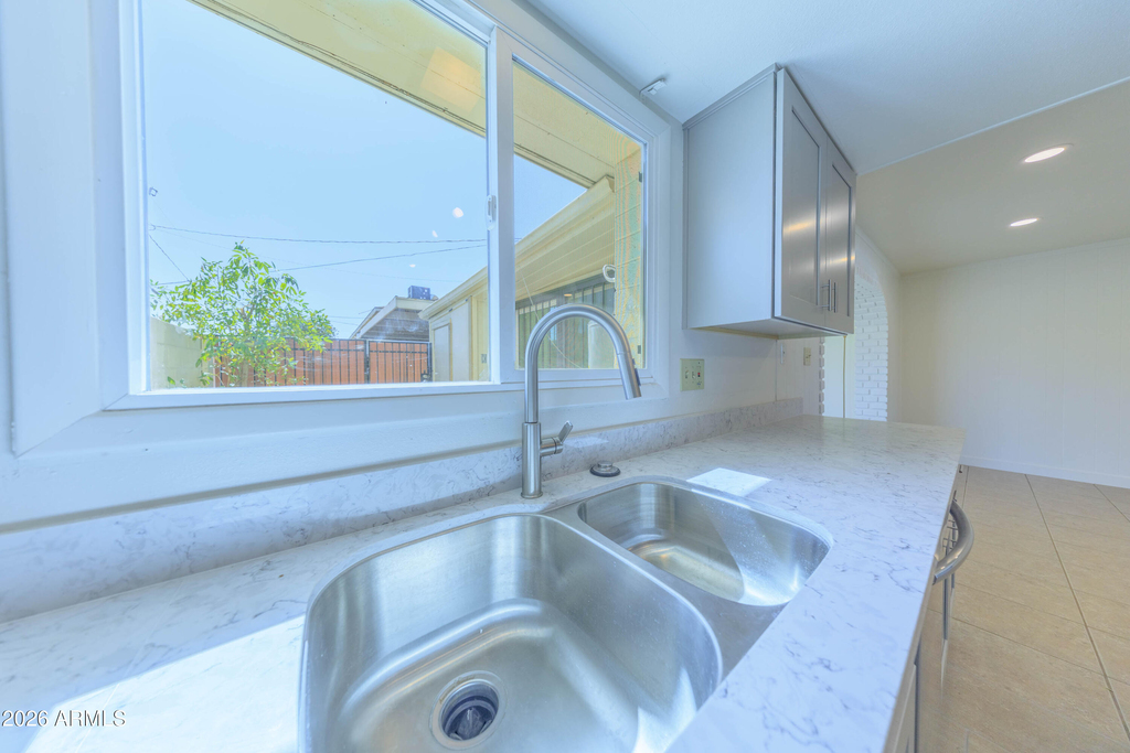 4558 N 15th Avenue - Photo 16