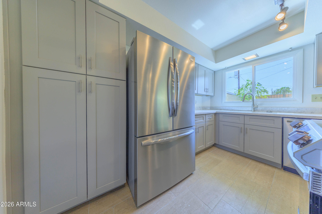 4558 N 15th Avenue - Photo 14