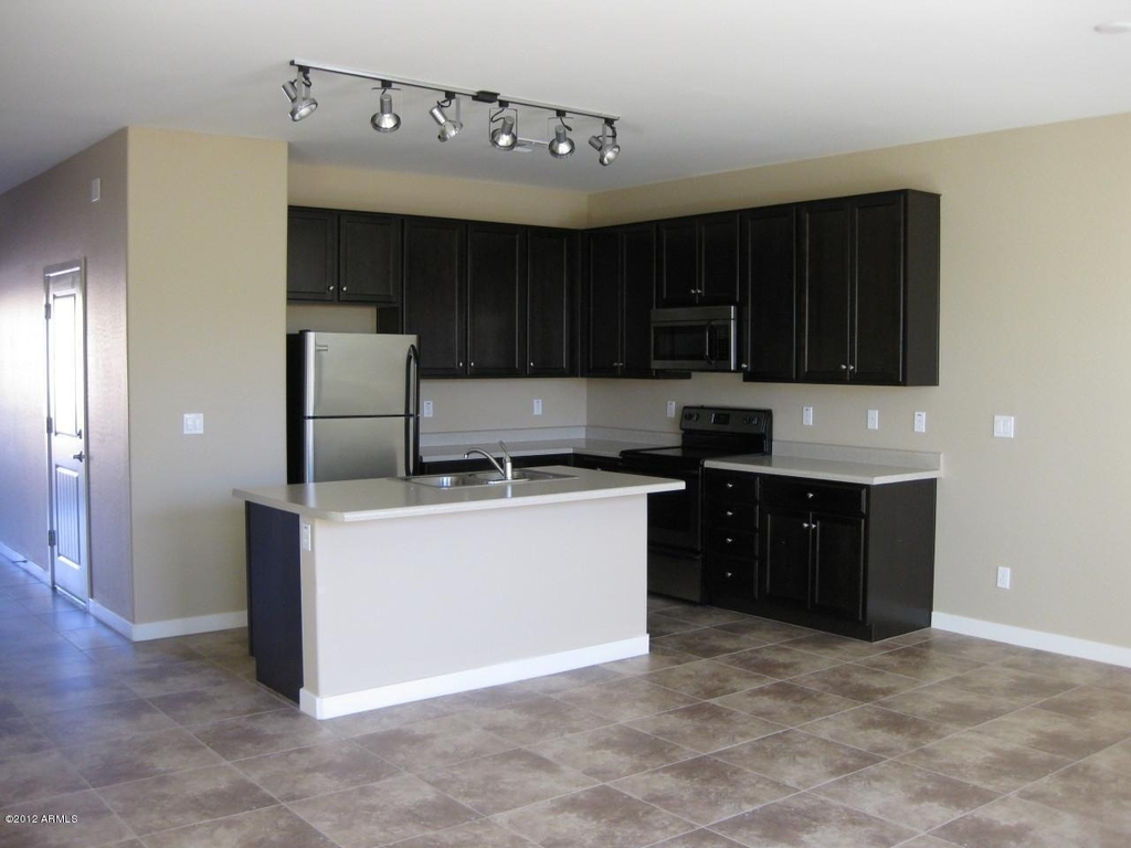 1119 E Cedar Street - Photo 1