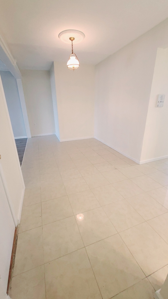 98-76 Queens Boulevard - Photo 6